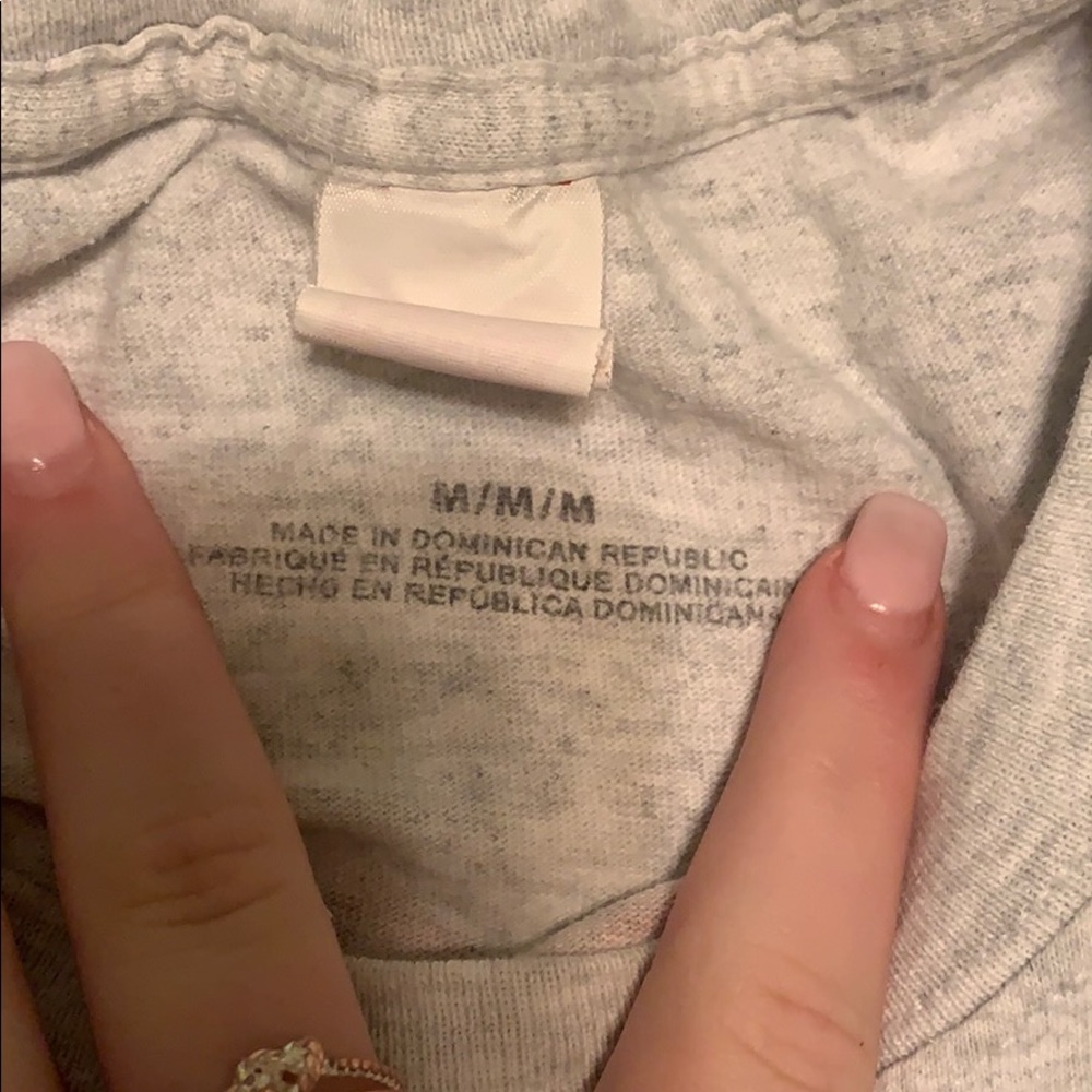medium cream shirt - Picture 3 of 3